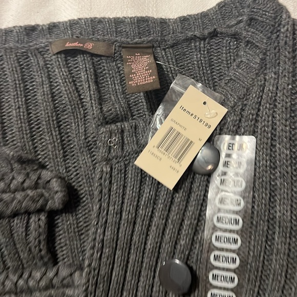 NWT Adorable sweater jacket - Picture 3 of 3